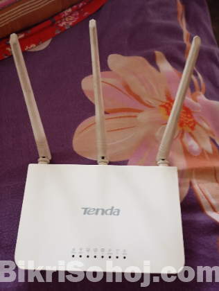 একটি রাউটার বিক্রি করা হবে।